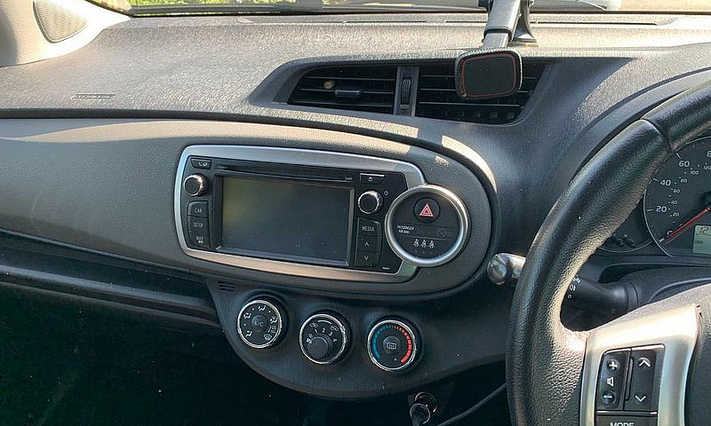 Toyota Yaris ...