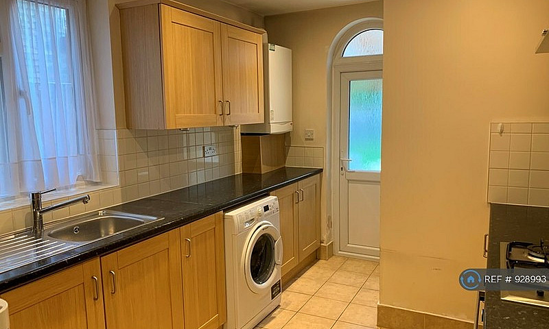 3 Bedroom House In F...
