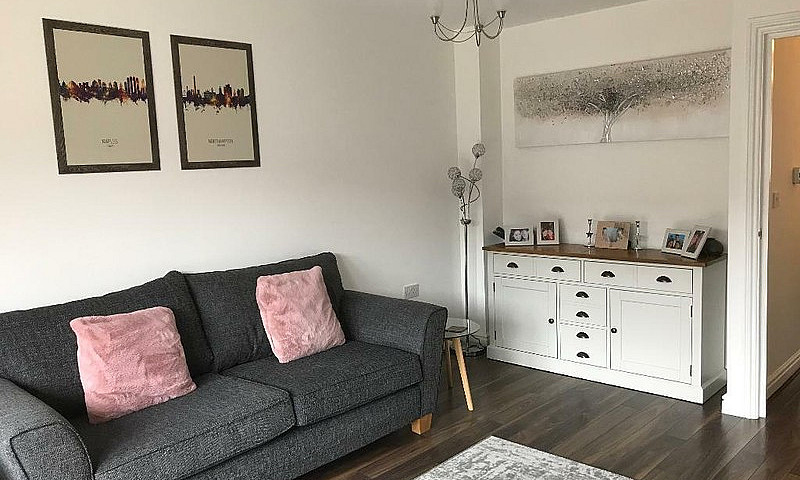 3 Bedroom House In A...