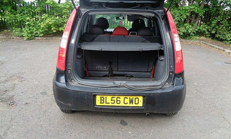 06 Mitsubishi Colt H...