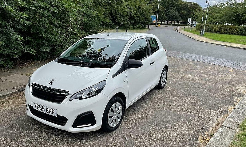 Peugeot 108 1.0 Petr...