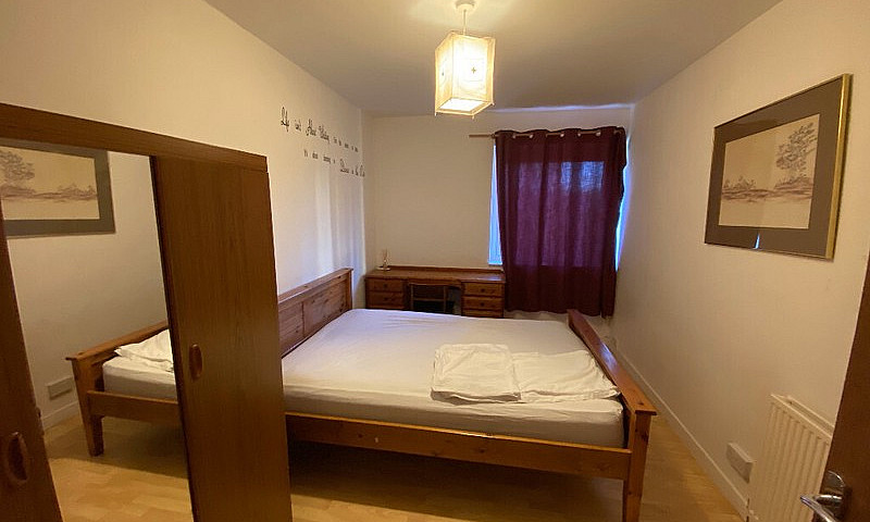 Lovely 3 Bed Hmo Fla...