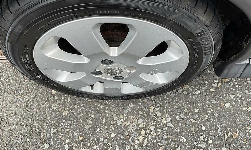 2005 Vauxhall Corsa ...
