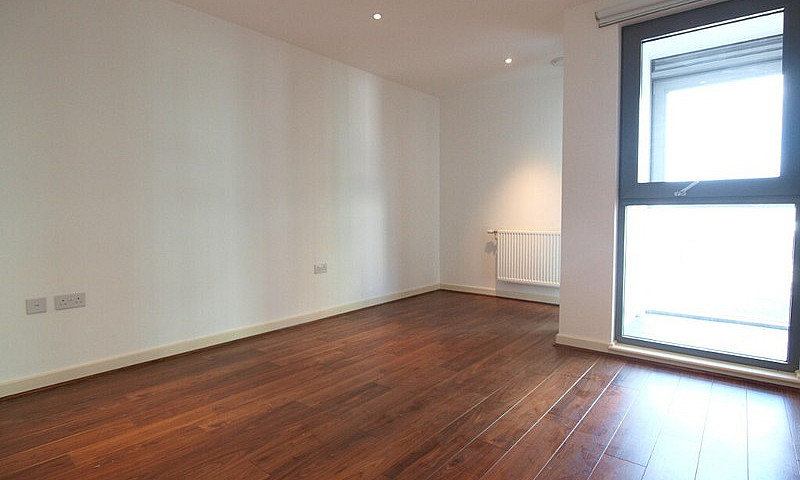 Large & Light 1 Bed ...