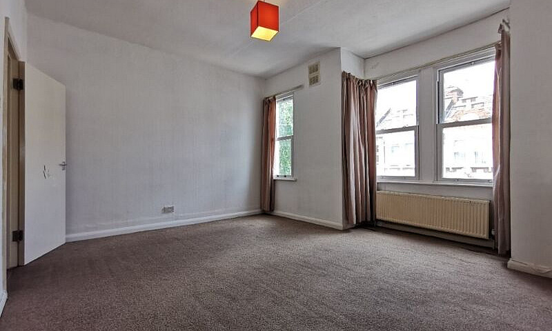 1 Bed Flat Charteris...