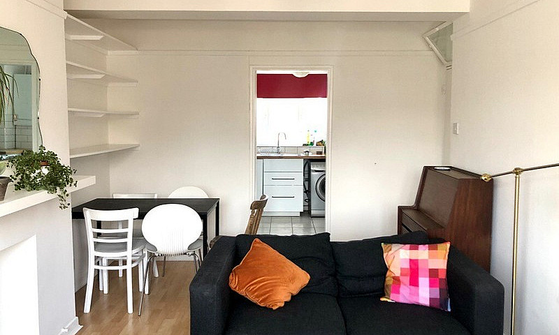 Bright, Spacious 2 D...