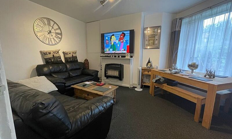 Three Bedroom Flat T...