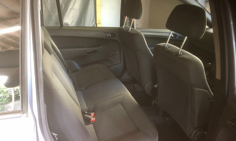 7 Seater ...