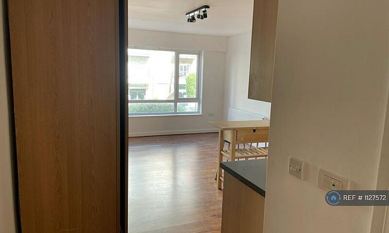 Studio Flat In Herit...