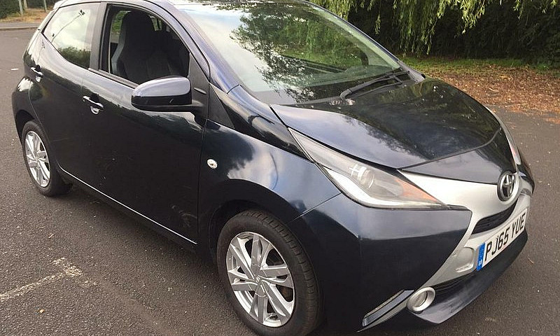 Toyota Aygo X Pressi...