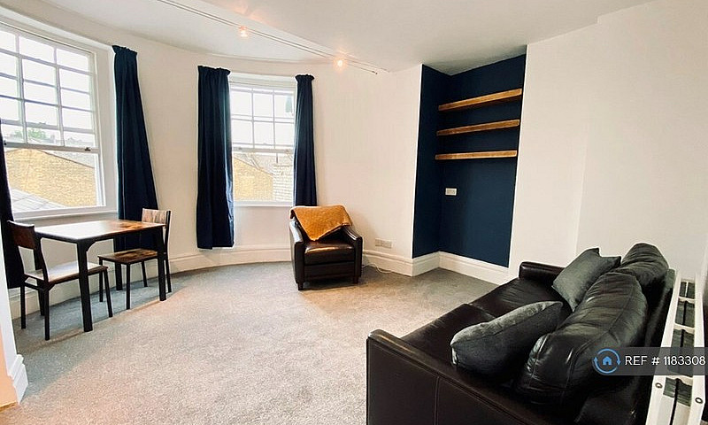 1 Bedroom Flat In Ke...