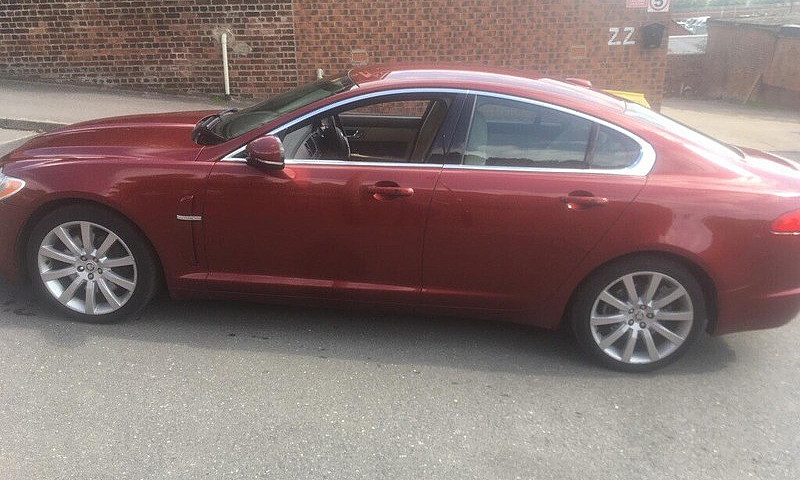 2010 10 Jaguar Xf 3....