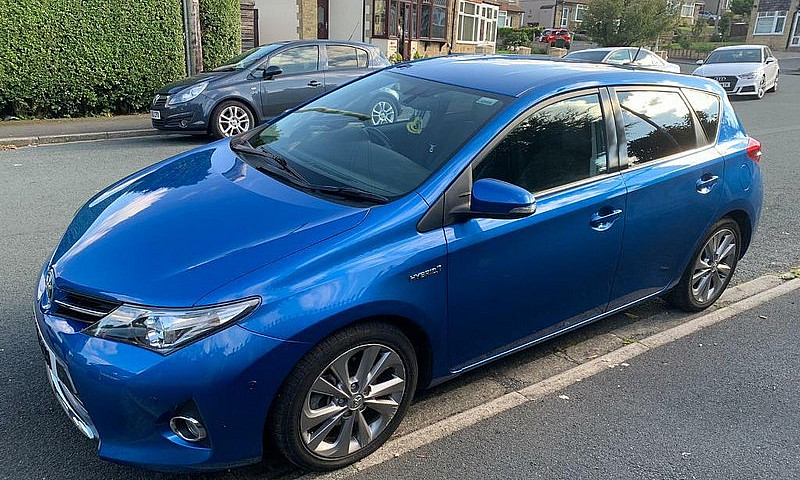 2013 Toyota Auris ...