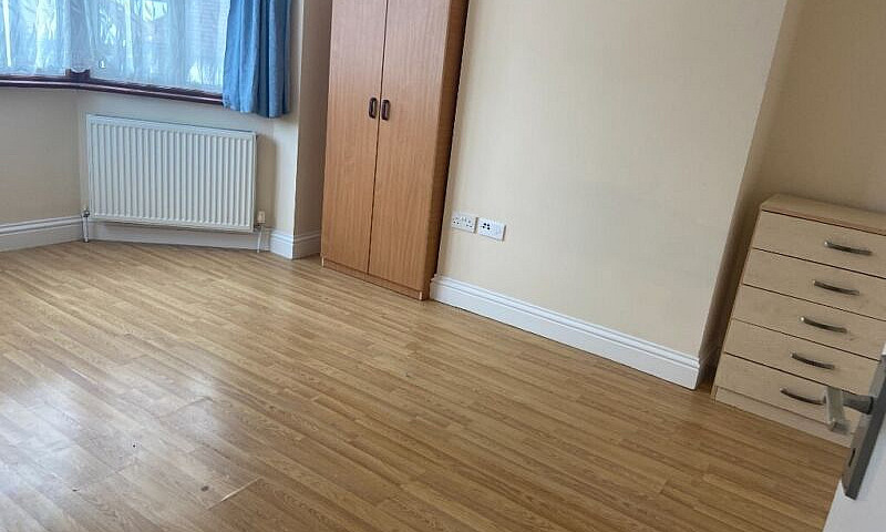 4 Bedroom House  Fur...