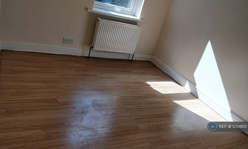 4 Bedroom House In F...