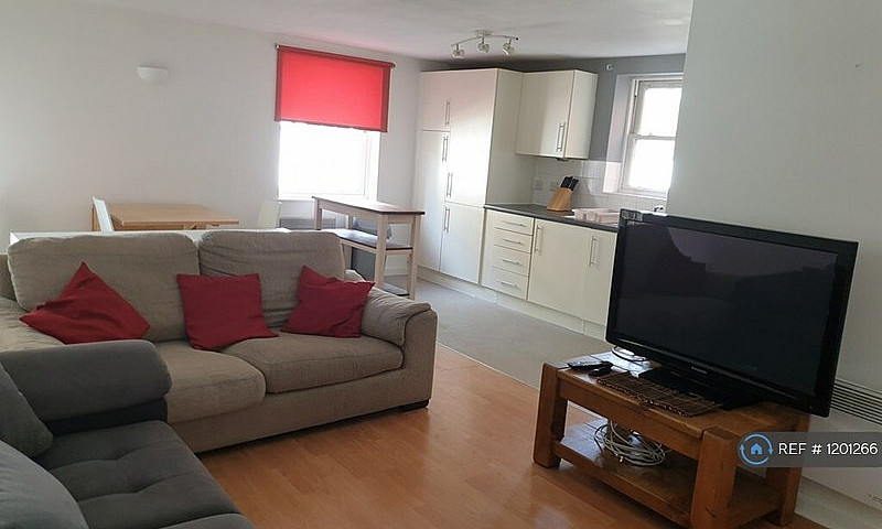 2 Bedroom Flat In Al...