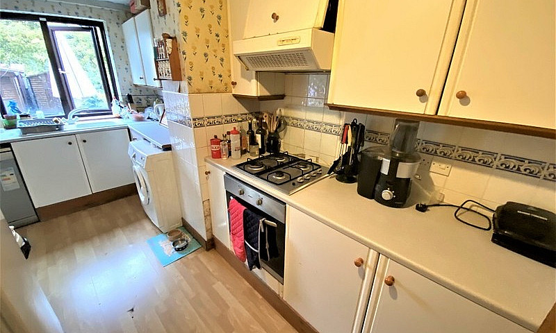 2 Double Rooms In Ba...