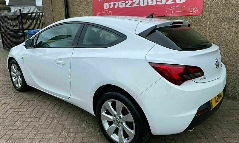 2012 Vauxhall Astra ...