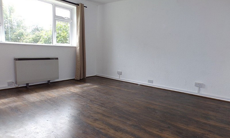 One Bedroom Ground ...