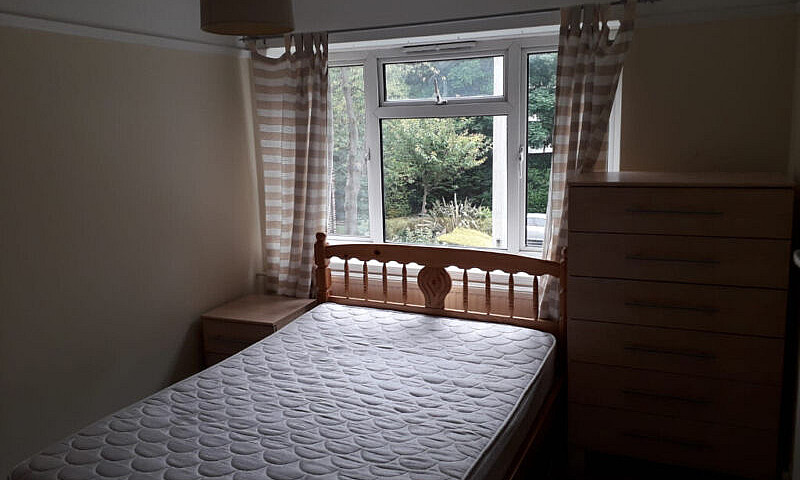 Superb One Bed Flat ...