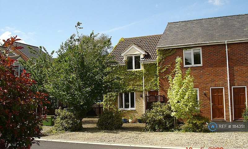 1 Bedroom House In T...