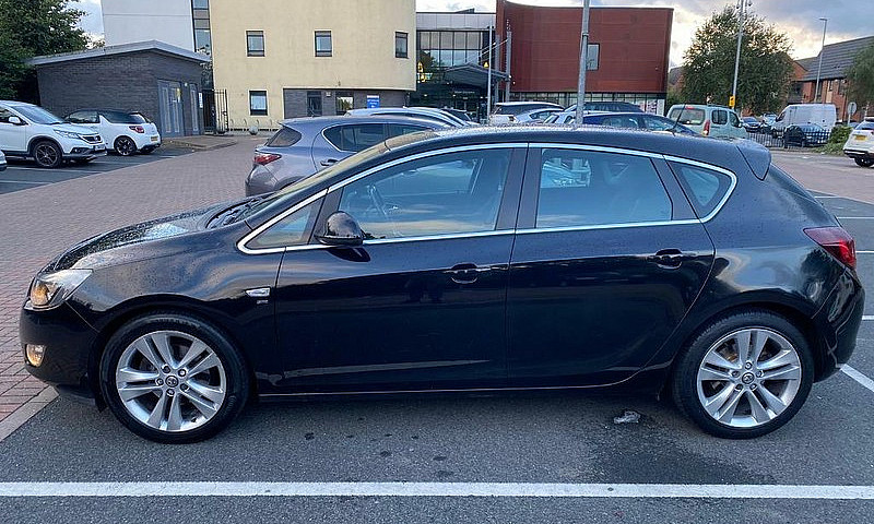 2010 Vauxhall Astra ...