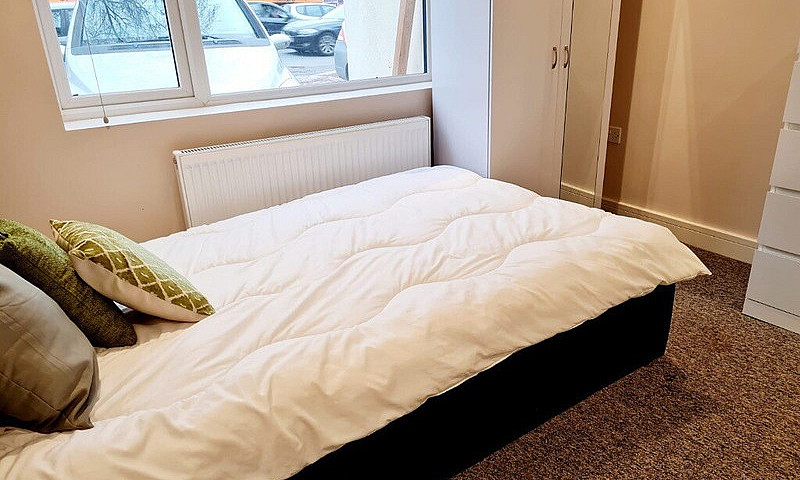 Ensuite Double Room ...