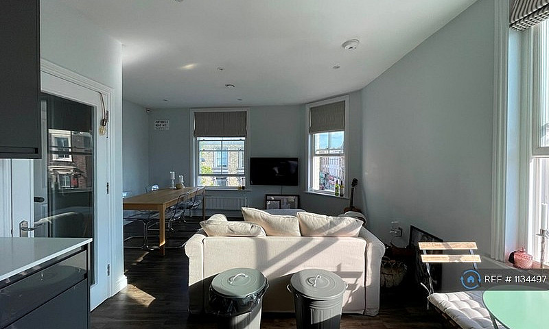1 Bedroom Flat In Po...