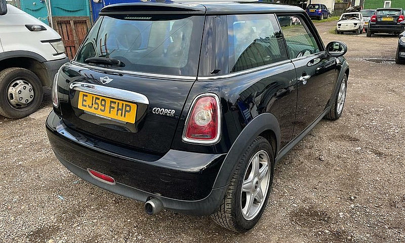 Mini Cooper 1.6 Auto...