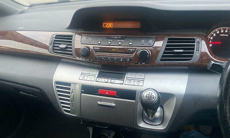 Honda-Frv-2.0 Petrol...