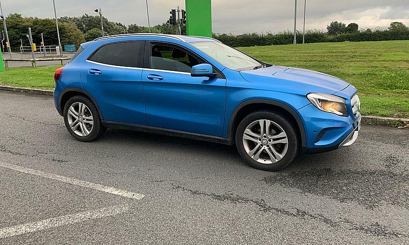 2016 Mercedes Gla 2....