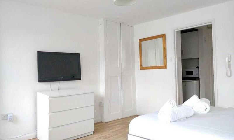 Studio Flat In Crawf...