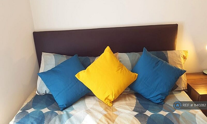 1 Bedroom In Holt Ro...