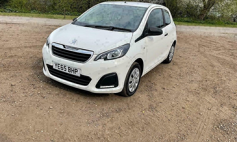 Peugeot 108 1.0 Petr...