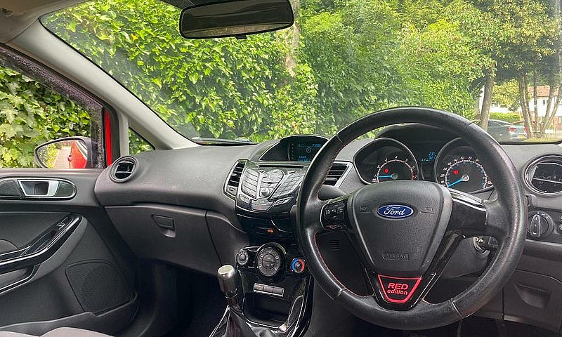 2015 Ford Fiesta 1.0...