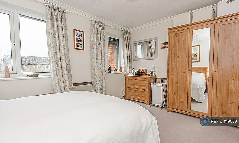 1 Bedroom Flat In Ea...