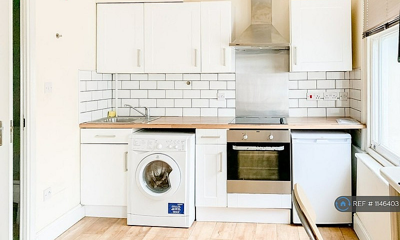 Studio Flat In (B106...