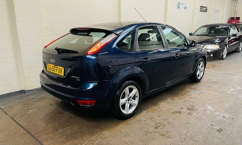 Ford Focus 1.6 Zetec...