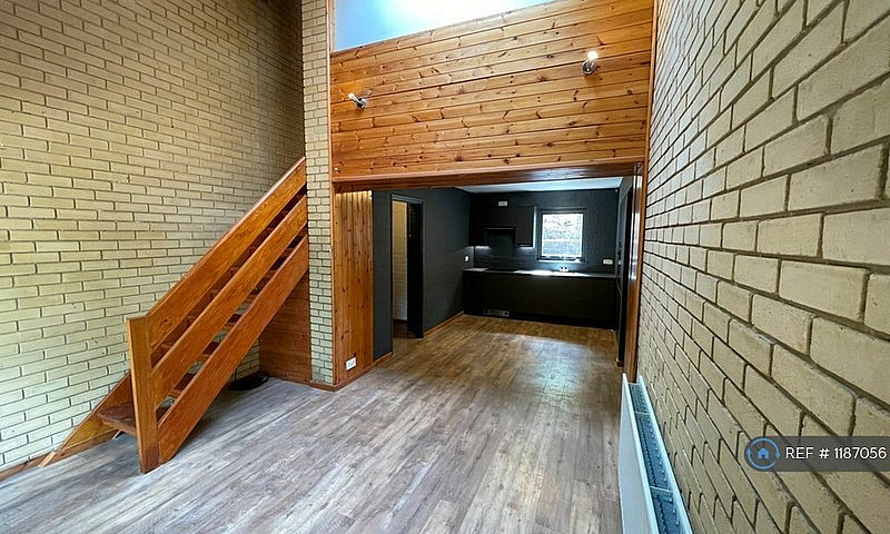 2 Bedroom Flat In Be...