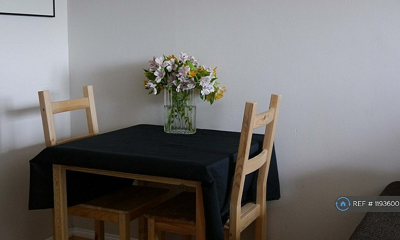 1 Bedroom Flat In Ne...