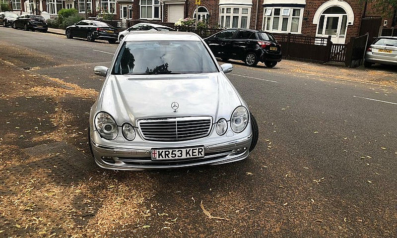 Mercedes E Class E32...