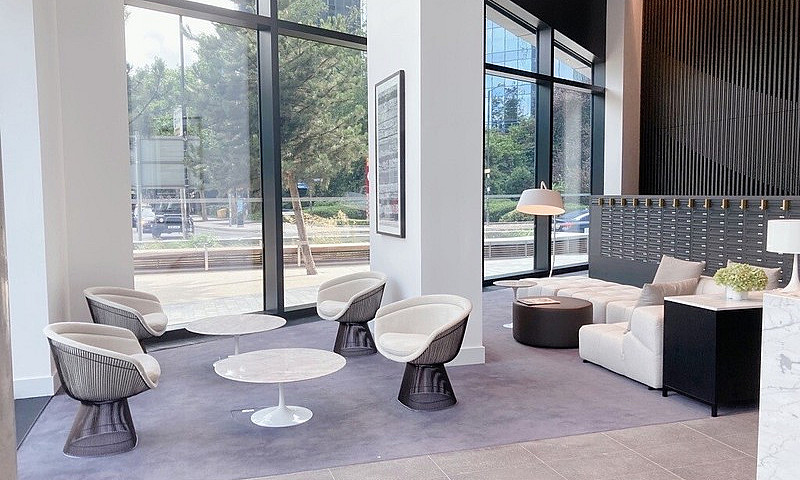 A Luxurious Studio F...