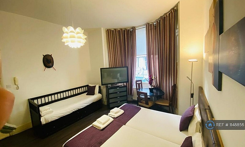 Studio Flat In Knare...