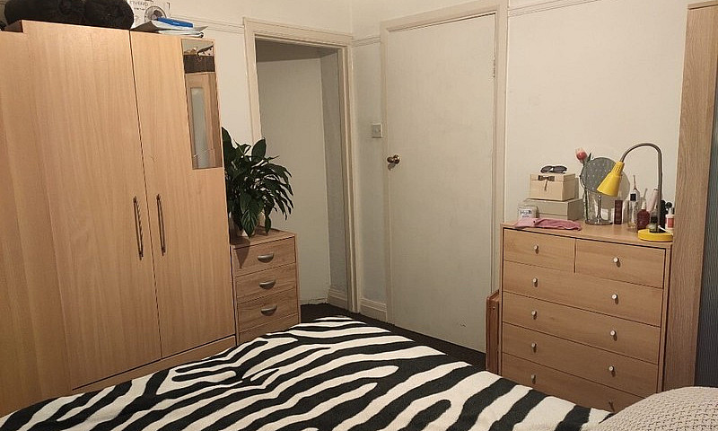 Lovely 1 Bedroom Fla...
