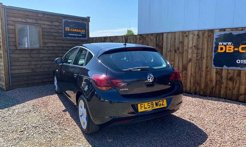 2010 59 Vauxhall Ast...