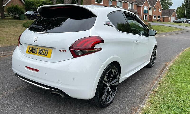 2016 Peugeot 208 Gti...