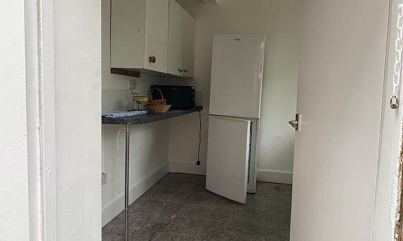 Spacious & Bright St...