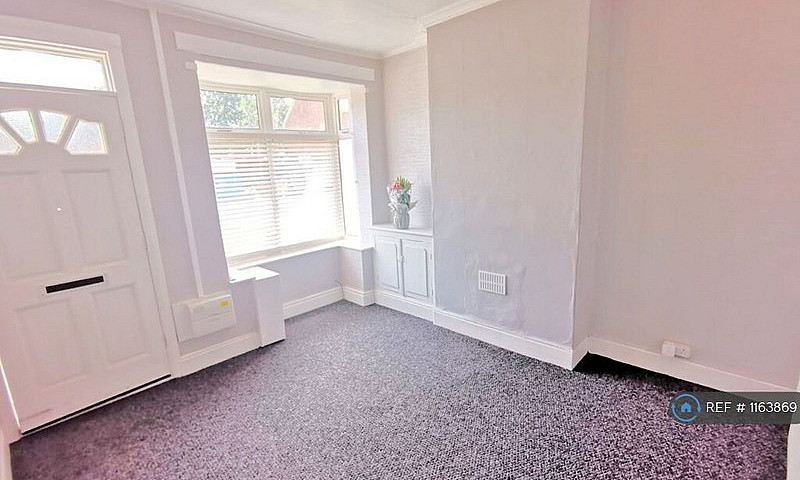 2 Bedroom House In P...