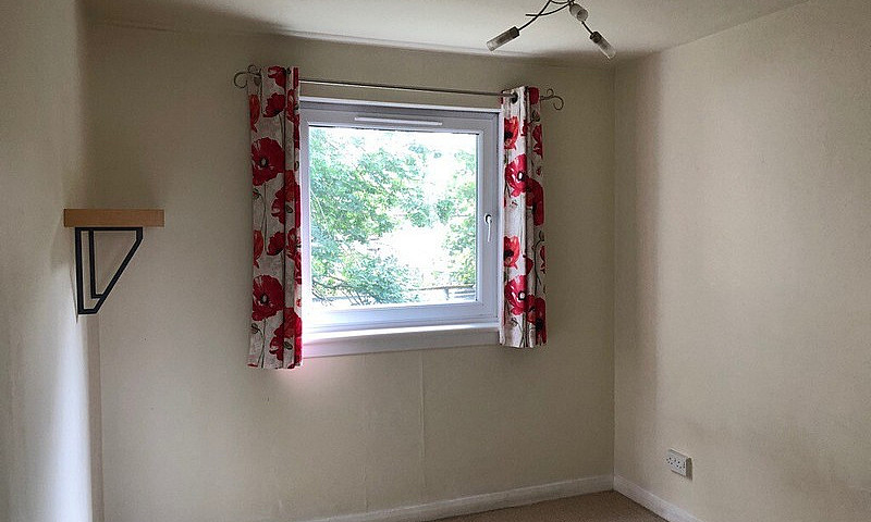 3 Bedroom Flat - Ros...