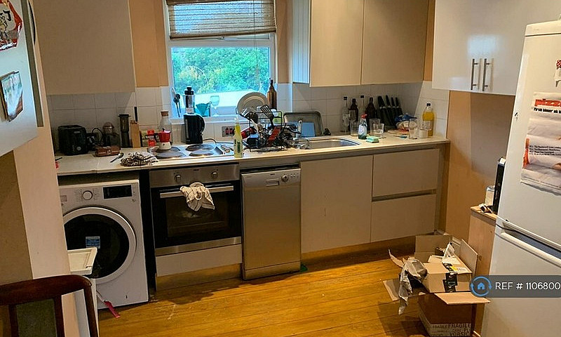 5 Bedroom Flat In So...